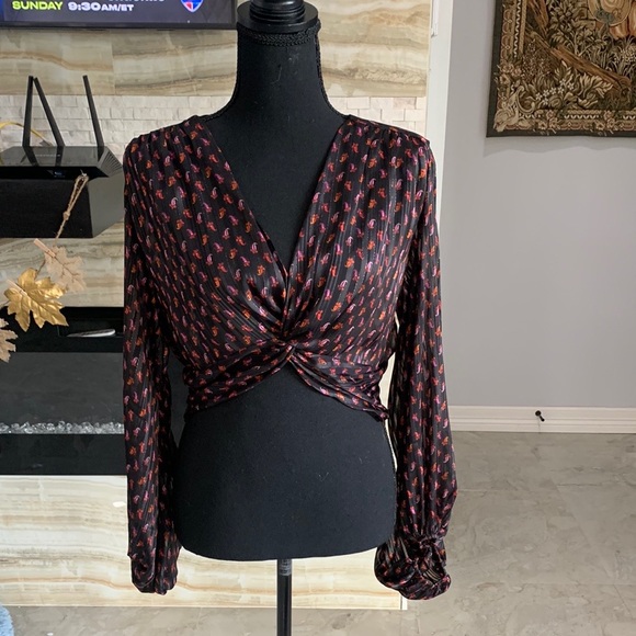 New With Tags Zara Long Sleeve Black with Red Sheer Cross Over Crop Top.  Size L - Picture 1 of 9